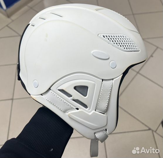 Горнолыжный шлем