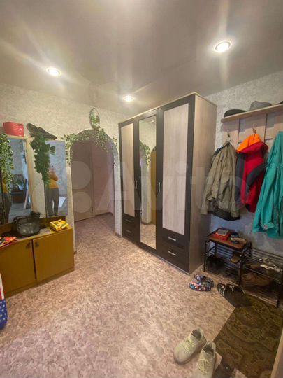 3-к. квартира, 61 м², 1/5 эт.