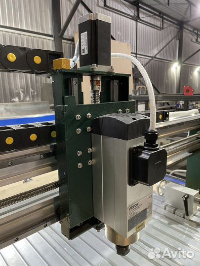 Фрезерный станок с чпу по дереву - 1000х700