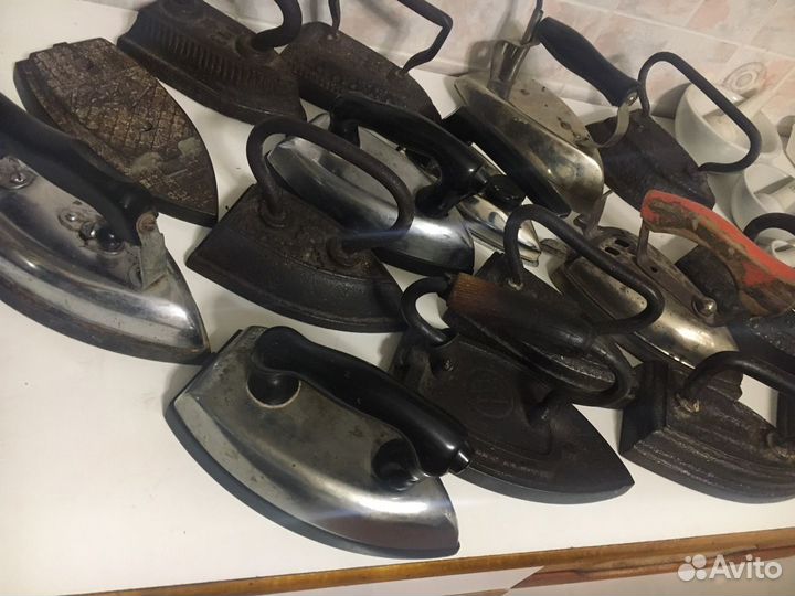 Утюг чугунный и стариннвй электрическийьи