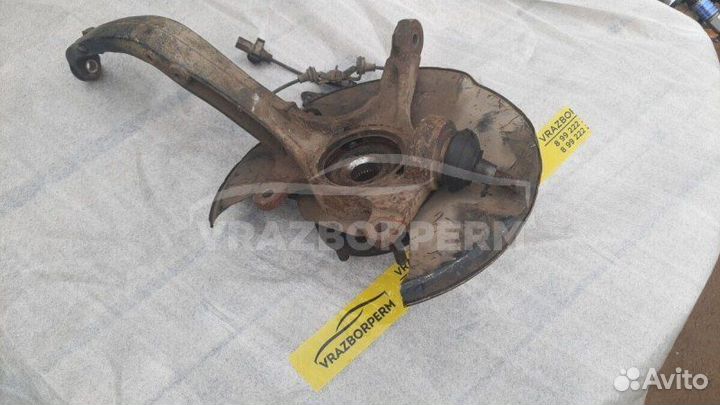 Кулак поворотный передний правый Honda Accord 8