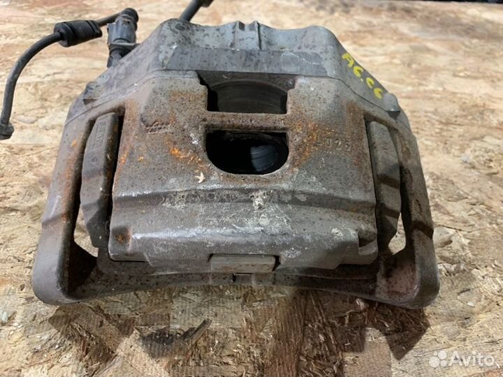 Суппорт передний левый Audi А6 C6 2.8 CCE