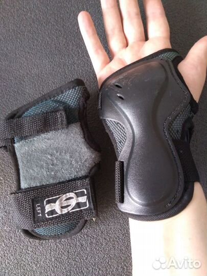 Защита запястья для роликов Rollerblade Pro NX