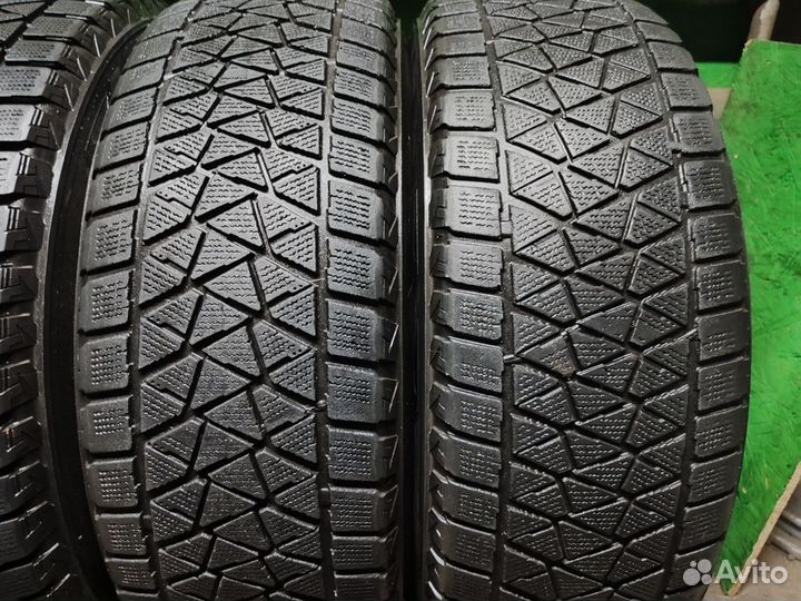 Bridgestone Blizzak DM-V2 235/65 R18 106S