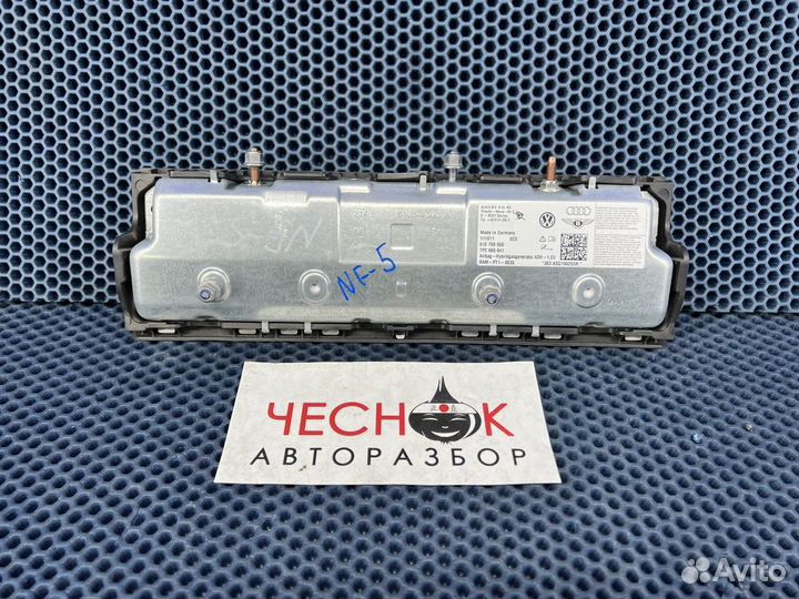 Подушка безопасности для колен VW Touareg 10-18