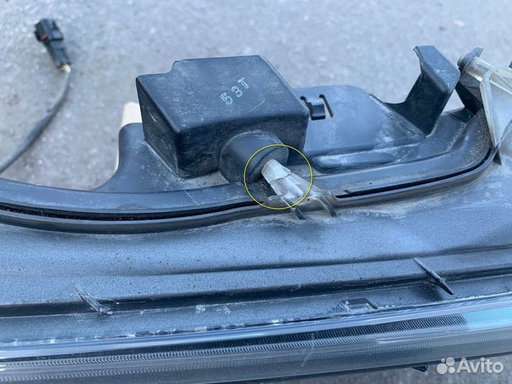 Ходовой огонь правый Lexus NX