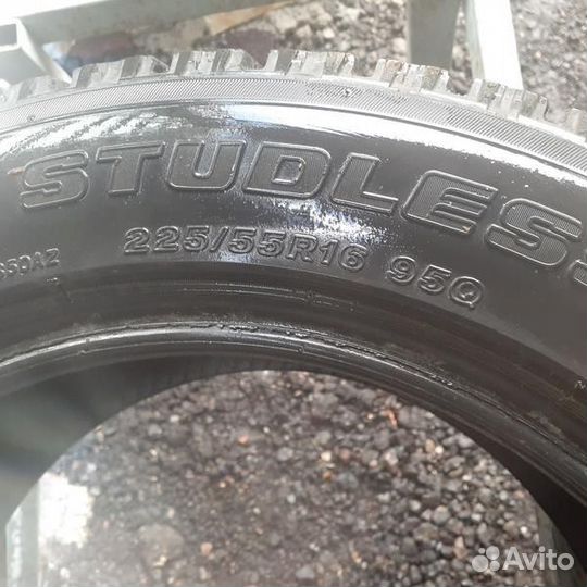 Bridgestone Blizzak WS-50 225/55 R16