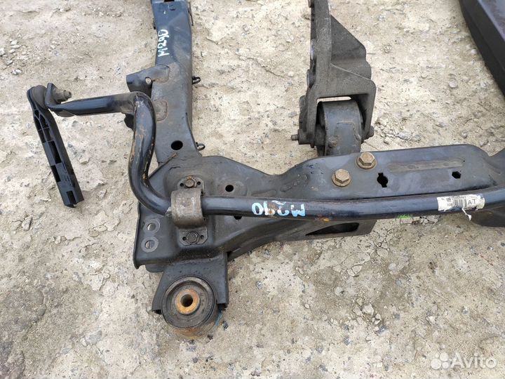 Подрамник передний на Опель Astra J Cruze