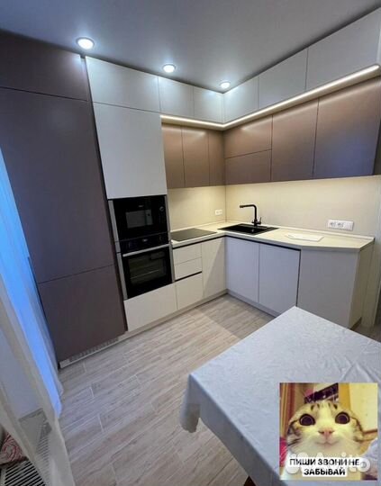 Прямая в потолок кухня на заказ