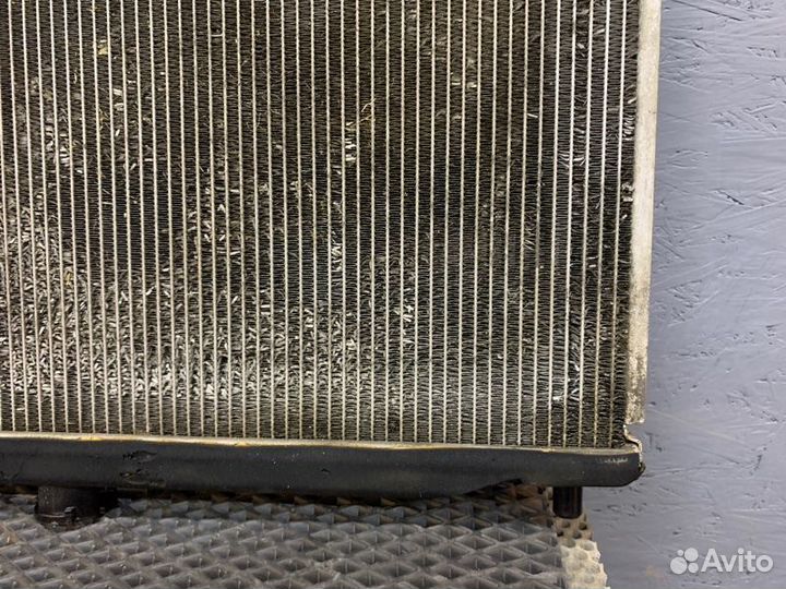 Радиатор охлаждения двигателя передний Mitsubishi