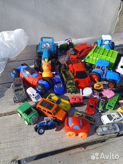 Игрушечные машинки