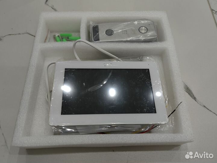 Комплект для установки видеодомофона