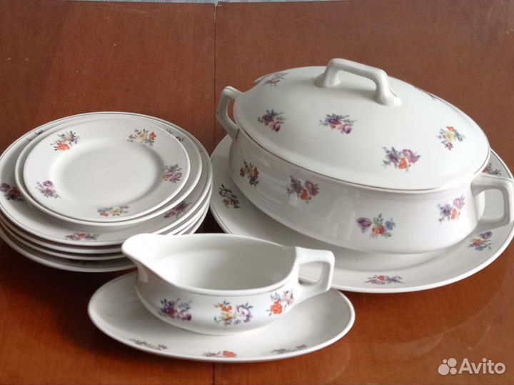 Столовый набор Дулево