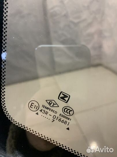 Глухое стекло (заднее, левое) (Zotye T600)