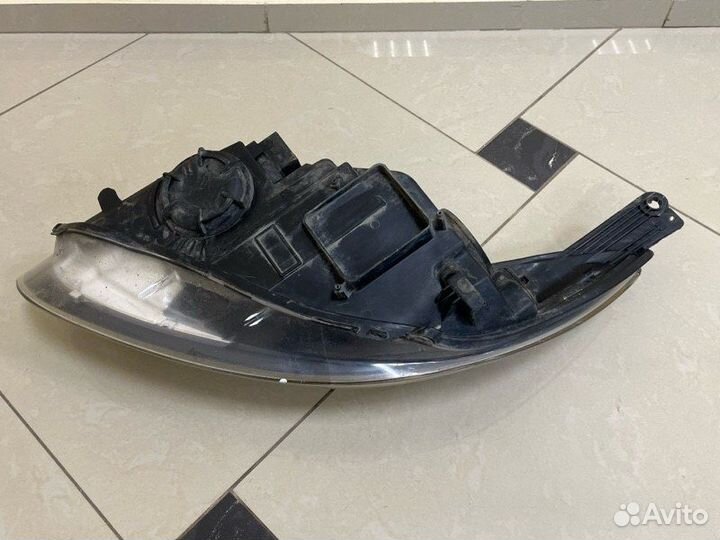 Фара правая Ford Focus CB8 pnda 2013
