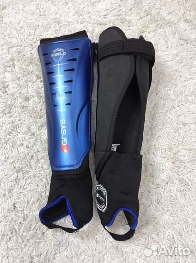 Щитки футбольные