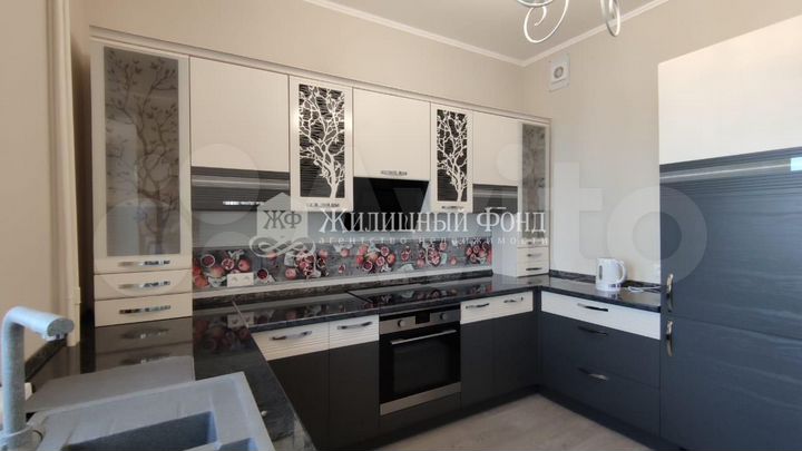 2-к. квартира, 73 м², 16/16 эт.