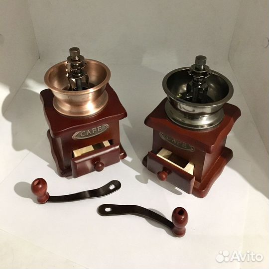 Кофемолка ручная из дерева, керамики и меди