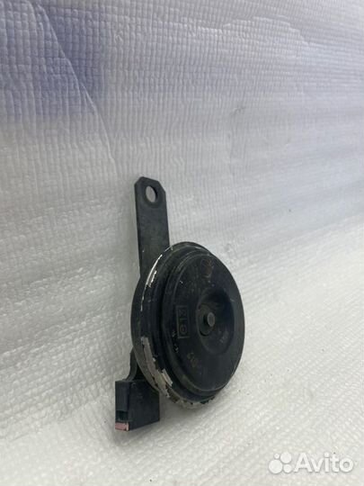 Сигнал звуковой передний левый Toyota Camry