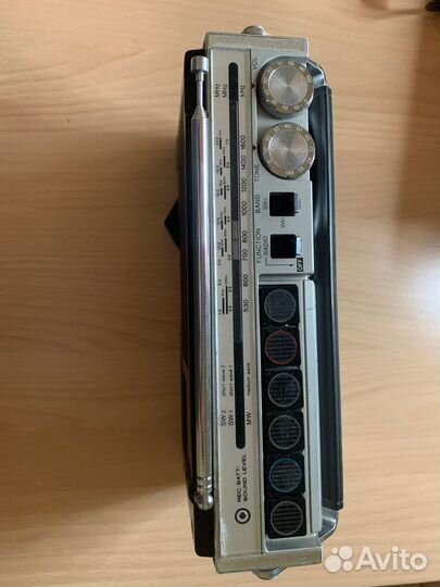 Кассетная магнитола Sanyo