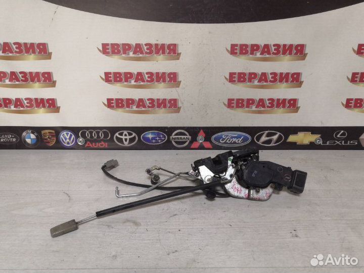 Замок двери передний правый Toyota Corolla AE110