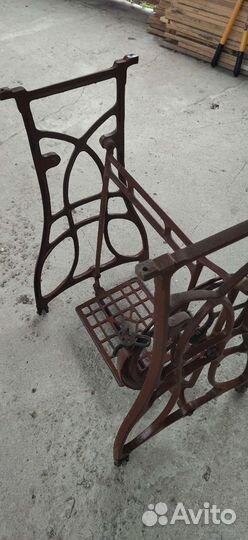 Станина от швейной машинки