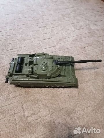 Игрушечный танк