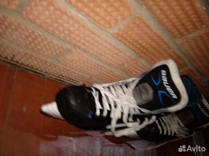 Хоккейные коньки bauer