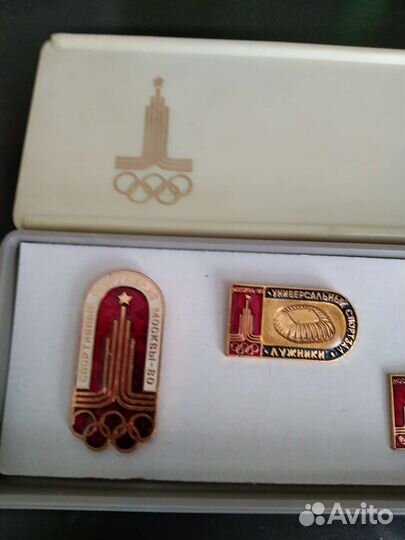 Подарочный набор значков.Олимпиада ссср,1980г