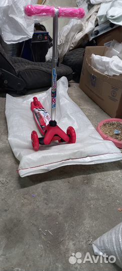 Самокат детский трехколесный новый