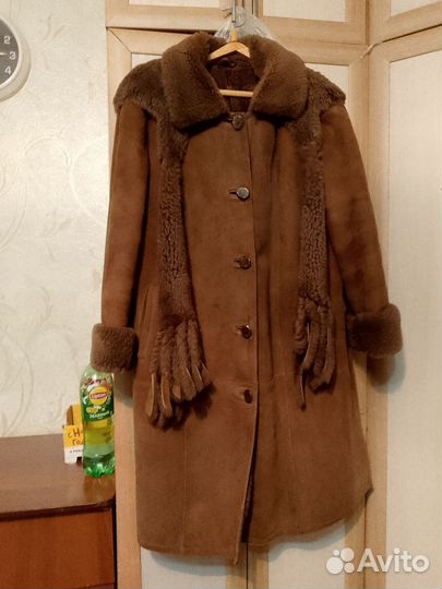 Дубленка натуральная женская с капюшоном