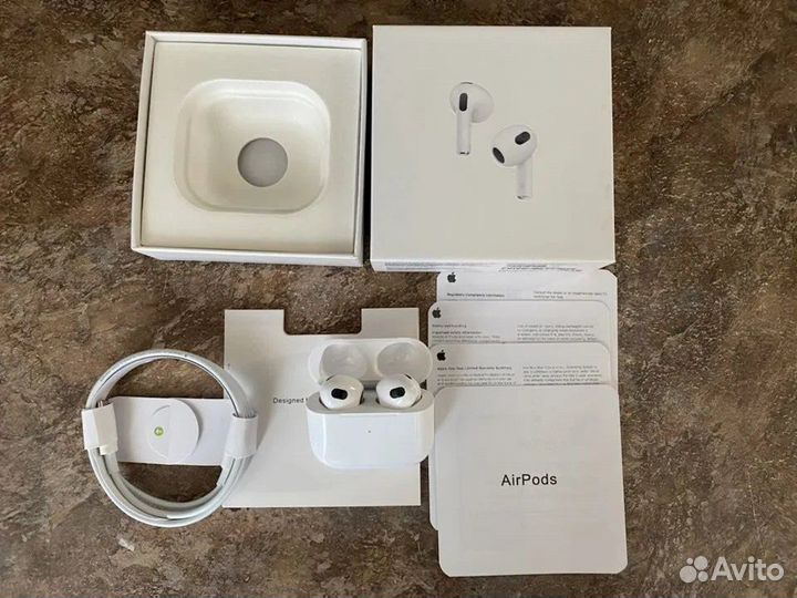 Беспроводные наушник AirPods 3 + черный чехол
