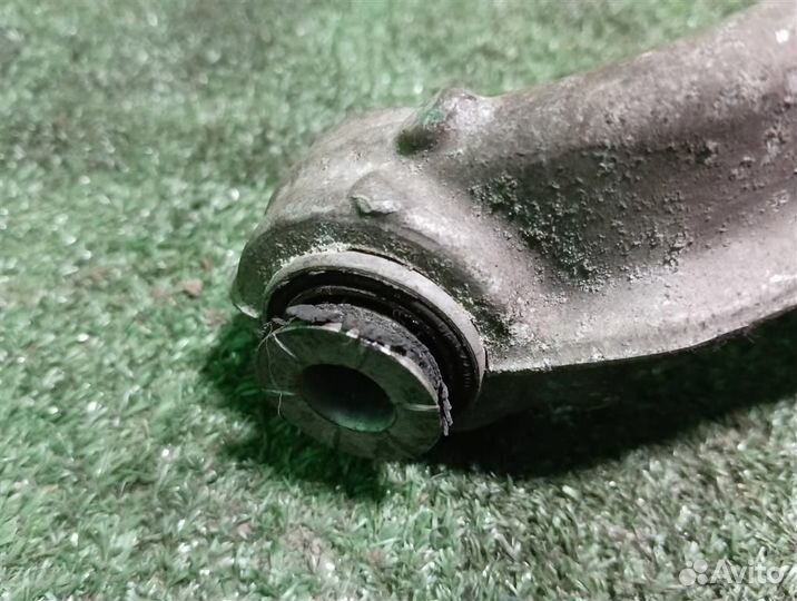 Рычаг задний поперечный правый Citroen C5 2009