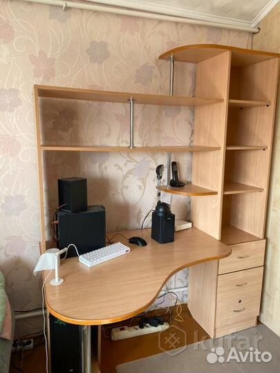 Компьютерный стол