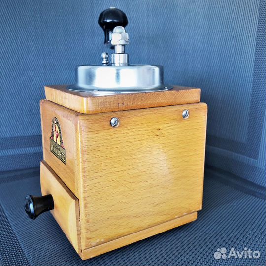 Антикварная,немецкая,ручная кофемолка