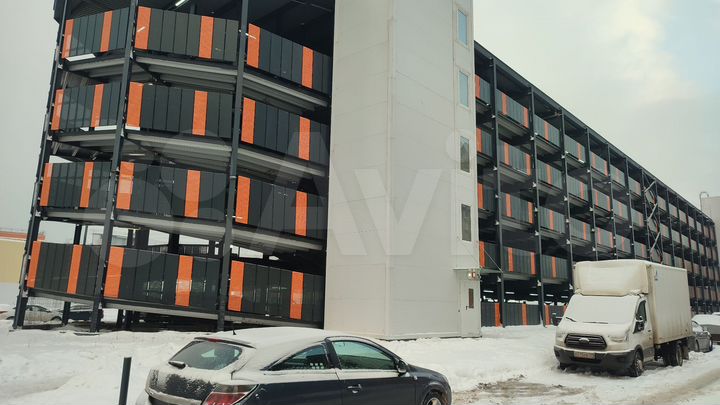 Машиноместо, 13 м²