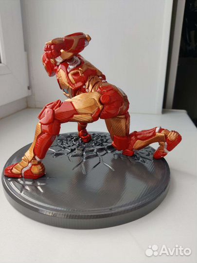Железный человек фигурка коллекционная