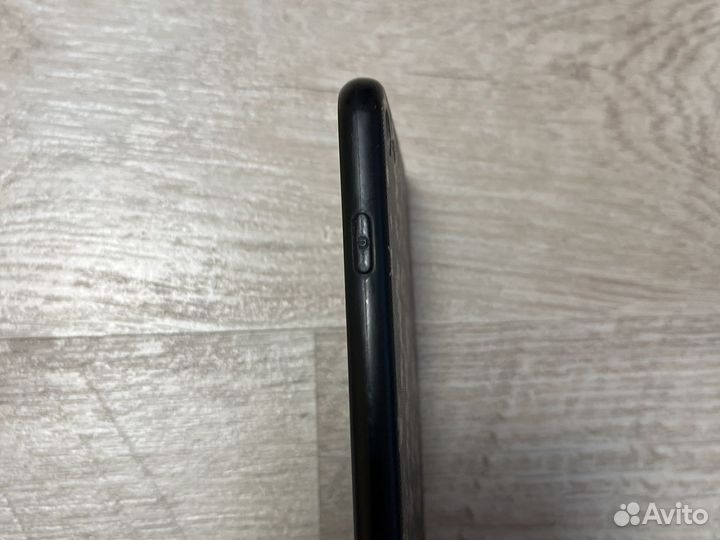 Чехол на iPhone