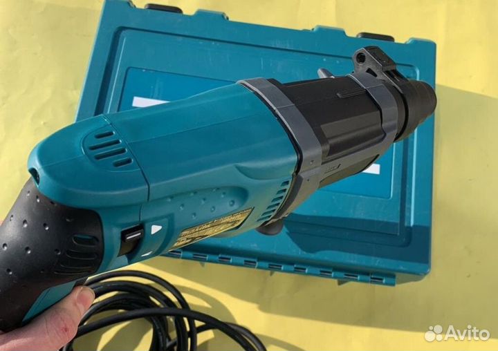 Перфоратор Makita HR 2470