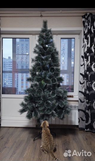 Елка искусственная