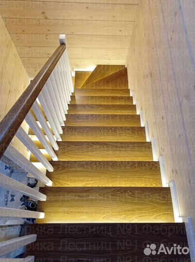 Лестница на металлическом каркасе