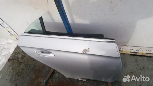 Дверь задняя правая mercedes benz CLS C219 (BEA17F