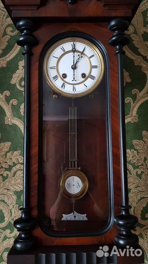 Настенные часы с боем Gustav Becker