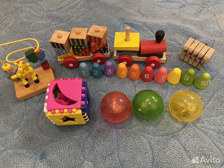 Развивающие игрушки для малышей