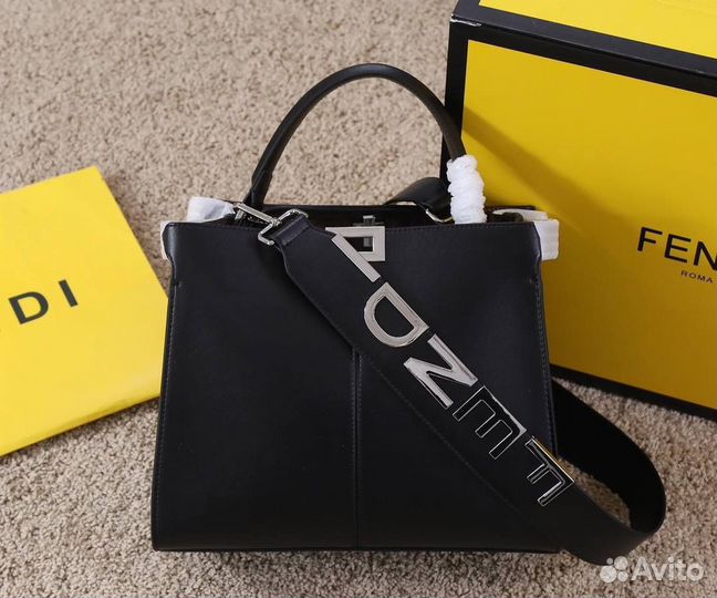 Сумки fendi peekabo