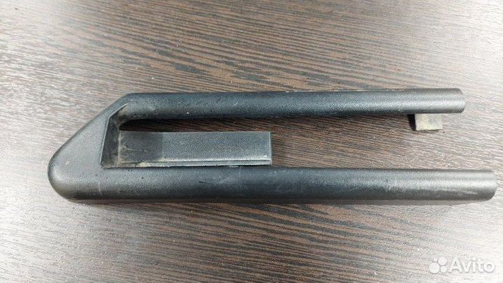 Заглушка крепления сиденья Bmw X5 4.8I E70 N62N