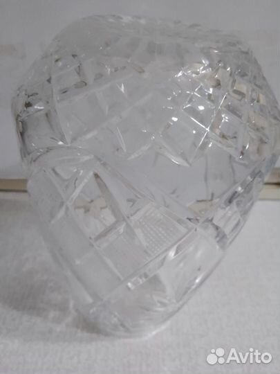 Ваза для цветов хрустальная