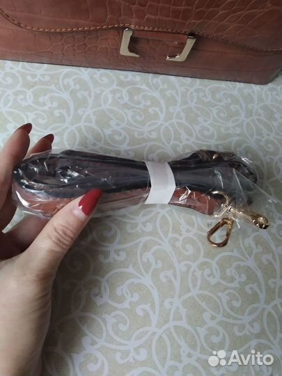 Сумка ASOS design коричневая с эффектом крокодилов