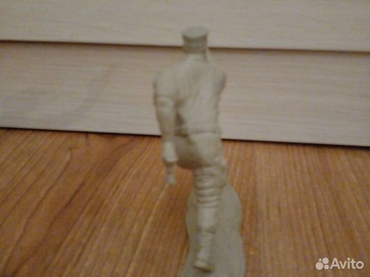 Модель солдатитка из резины