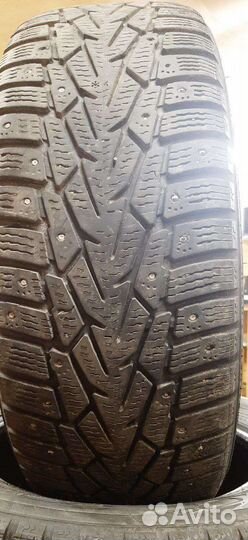 Nokian Tyres Hakkapeliitta 7 215/65 R16